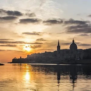 https://luxurious-2br-apartment-in-valletta.qawrahotelsmalta.org